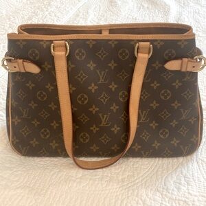 Authentic LV bag with minimal signs of wear. Comes receipt and dust bag..